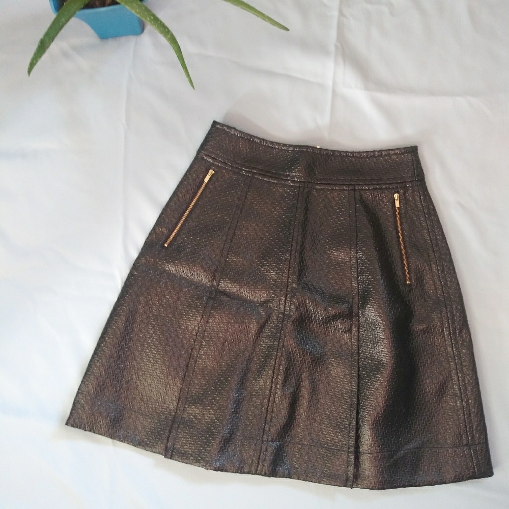 🌻🌻🌻Banana Republic Black Skirt size 4 {A13)